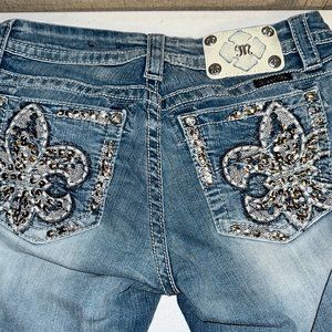 Miss Me Mid Rise Easy Crop jean capris Size 28